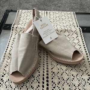 Reef Escape Sling with Open Toe Design